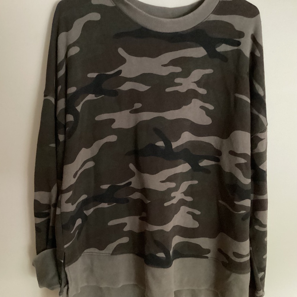 Time and Tru Camo Sweatshirt Large (12-14)